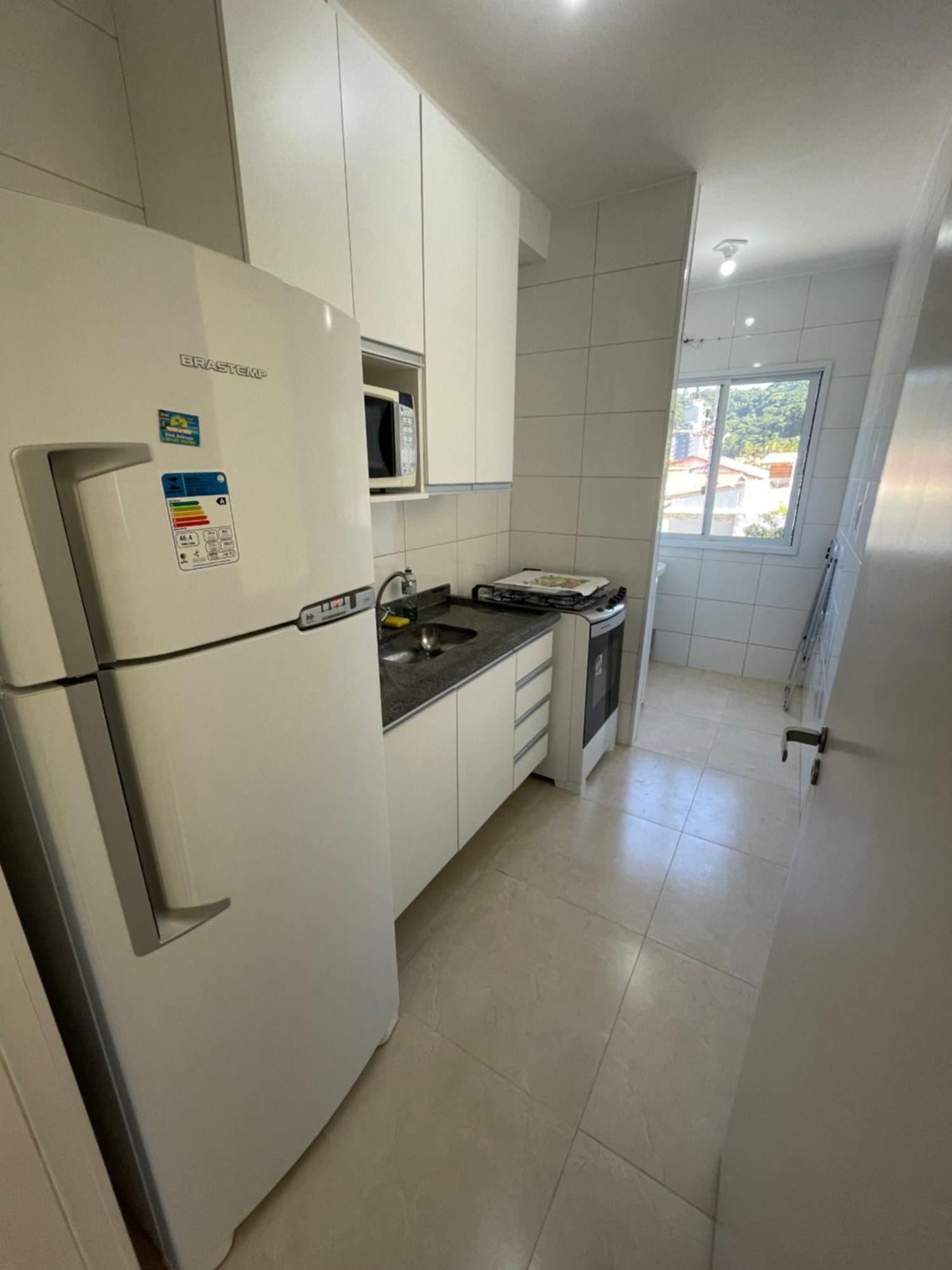 Apartamento Pratico A 850 Metros Da Praia Da Martim De Sa Caraguatatuba Ngoại thất bức ảnh